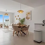 Apartment Luxury 2br - 400m To - Pool & Views - Casa Amigos *